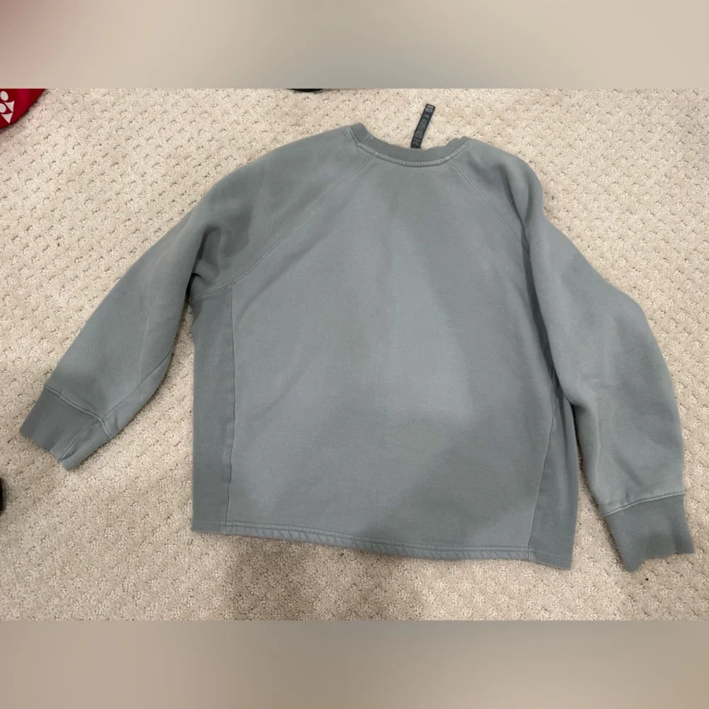 Vuori Pullover Crewneck Sweatshirt in dusty blue - Picture 4 of 4